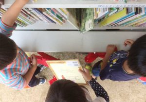 山鹿市移動図書館車『おれんじ号』