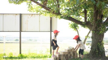 稲光園園庭で